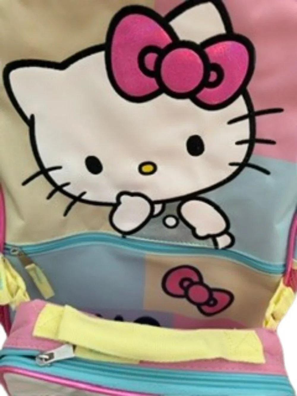 Sanrio Hello Kitty Girls 17-inch 2-Piece Backpack & Lunch Set NWOT